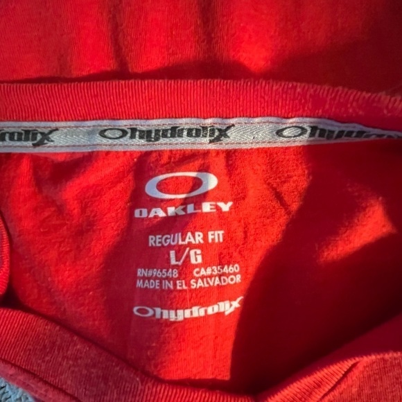 Oakley Men’s V-neck Short Sleeve Tee - Picture 3 of 4